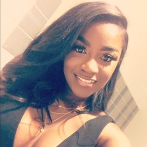 Meet your Posher, Yoshana